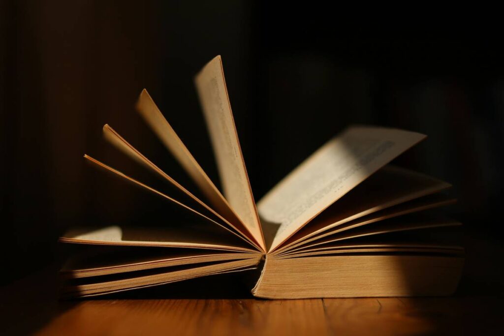 How to Make a Suspenseful Read: Psychological Thriller Writing Secrets from Horror Gaming Pros